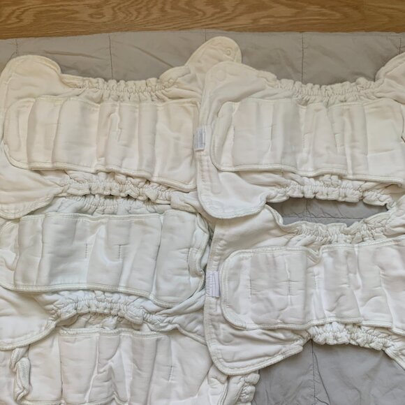 Esembly | EUC Size Two (5) Inners + (2) Outers + (2) Overnighters - Picture 2 of 5